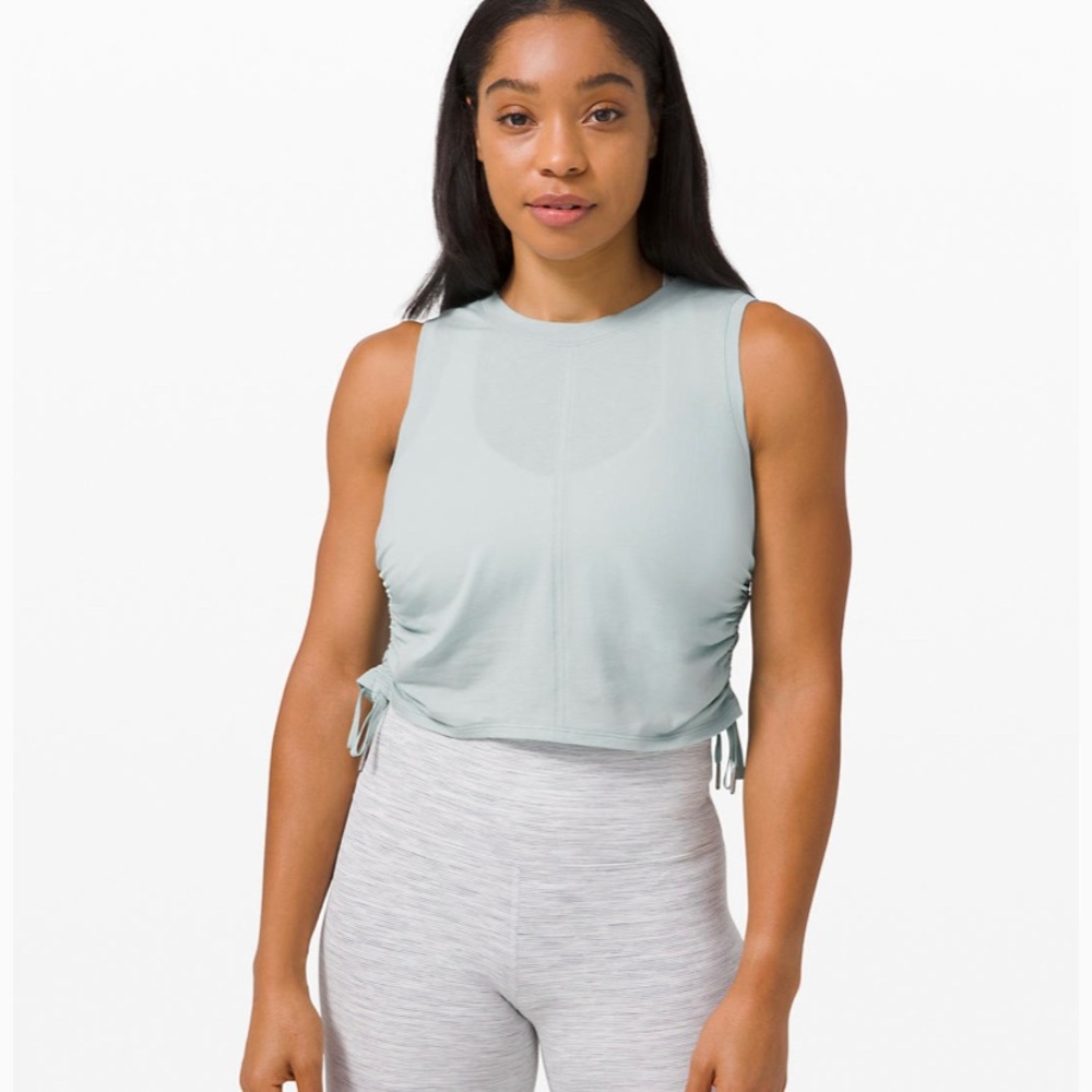 Lululemon workout tank